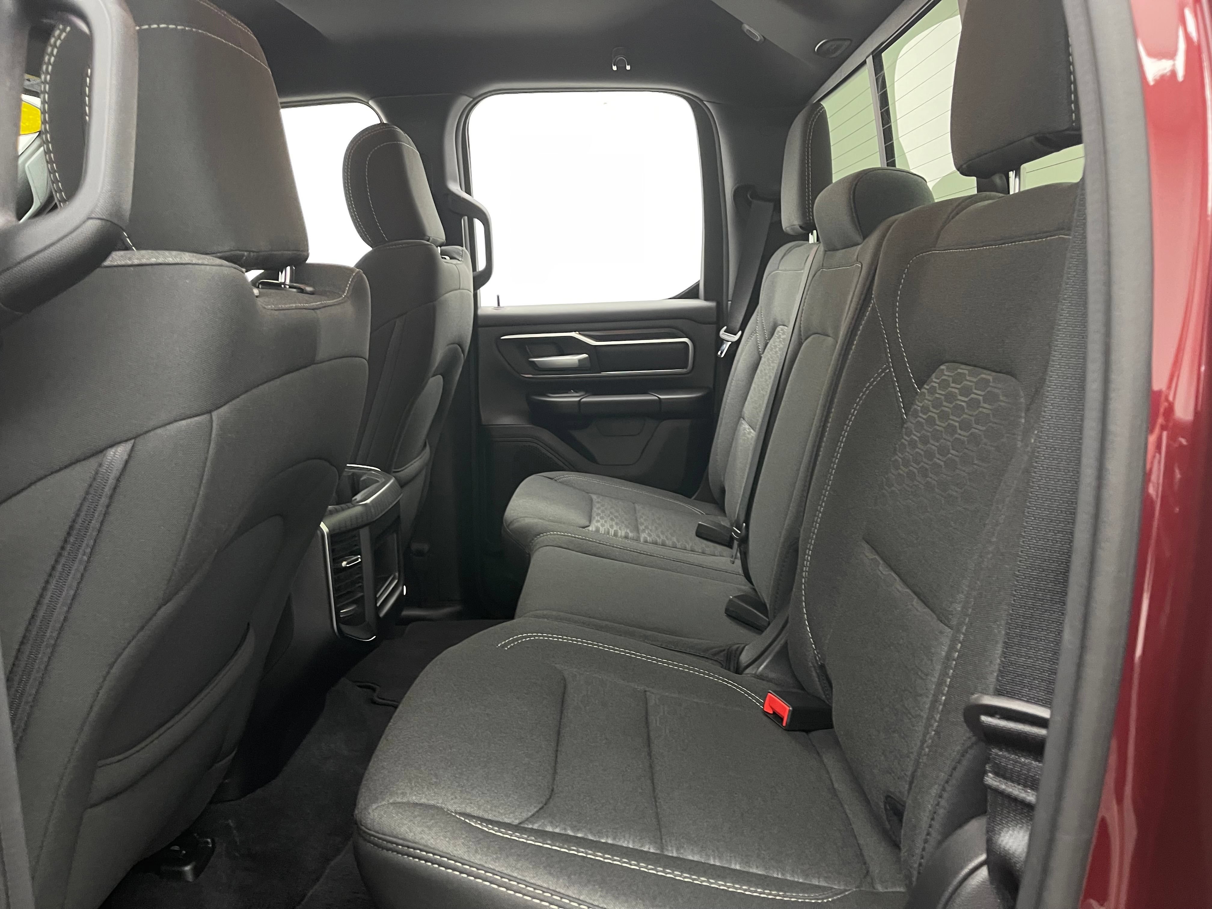 Used 2025 RAM 1500 Big Horn AWD/4WD image 38