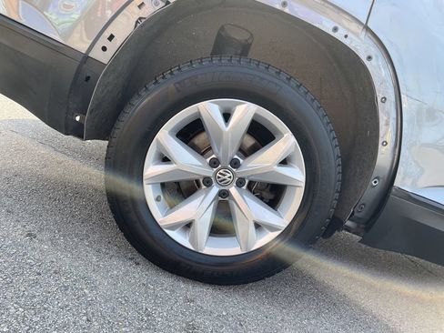Used 2019 Volkswagen Atlas SE w/ Towing Package AWD/4WD image 11