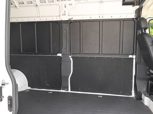 Used 2025 RAM ProMaster 3500 w/ Convenience Group FWD image 4
