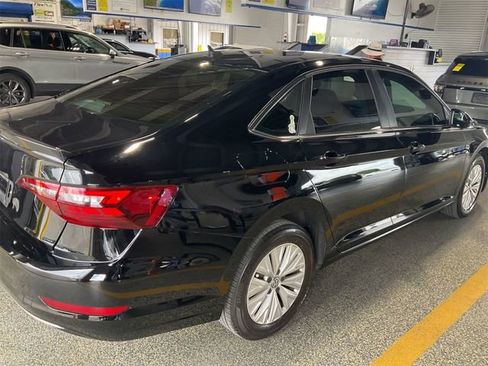 Used 2020 Volkswagen Jetta S w/ Driver Assistance Package FWD image 2