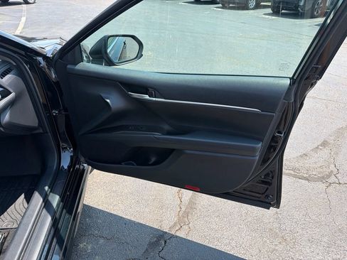 Used 2021 Toyota Camry SE FWD image 38
