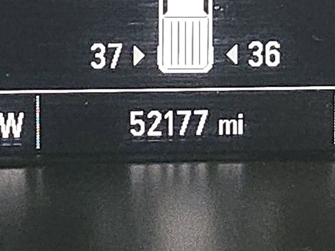 Used 2021 Chevrolet Colorado LT w/ Safety Package RWD image 18