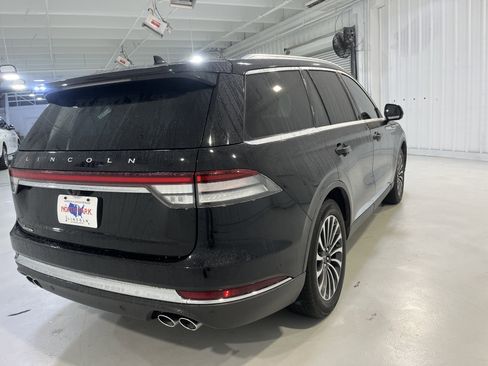 Used 2023 Lincoln Aviator Reserve w/ Elements Package Plus image 5