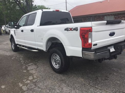 Used 2019 Ford F250 XL w/ Power Equipment Group AWD/4WD image 3