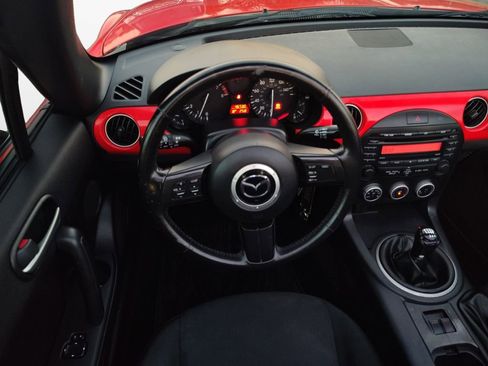 Used 2014 MAZDA MX-5 Miata Club image 19