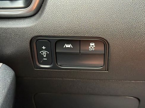 Used 2022 Kia Sorento S FWD image 32