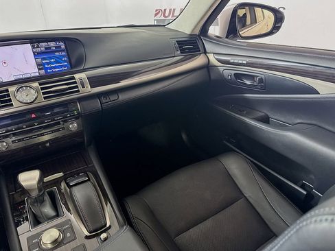Used 2014 Lexus LS 460 AWD w/ Comfort Package image 25