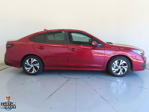 Used 2025 Subaru Legacy Premium AWD/4WD image 2