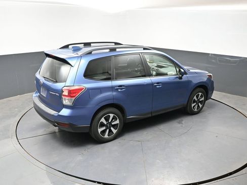Used 2018 Subaru Forester 2.5i Premium w/ All-Weather Package AWD/4WD image 12