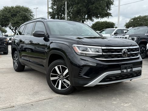 Used 2022 Volkswagen Atlas SE FWD image 2