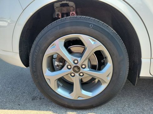 Used 2023 Ford Escape ST-Line w/ Tech Pack #1 AWD/4WD image 5