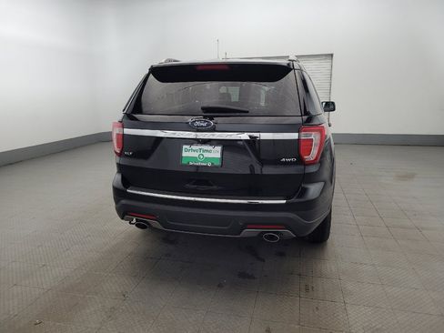 Used 2018 Ford Explorer XLT w/ Equipment Group 202A image 7