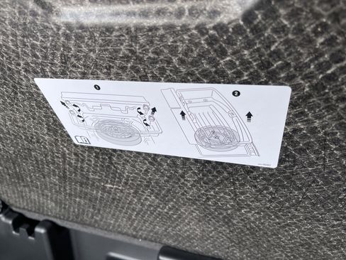 Used 2025 Buick Enclave Avenir image 53