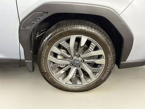 Used 2025 Subaru Forester Touring AWD/4WD image 35
