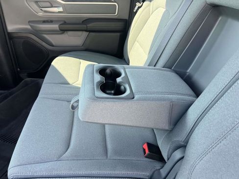 Used 2022 RAM 1500 Big Horn AWD/4WD image 9