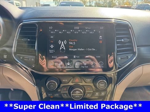 Used 2020 Jeep Grand Cherokee Limited w/ Premium Lighting Group image 32