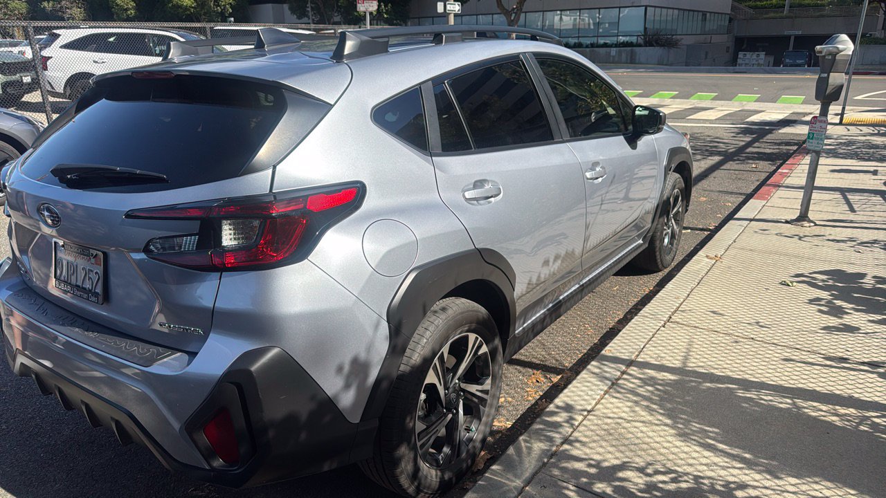 Used 2024 Subaru Crosstrek 2.0i Premium w/ Crosstrek Mirror Package AWD/4WD image 2