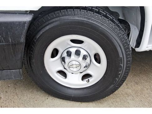 Used 2021 Chevrolet Express 2500 Extended w/ Driver Convenience Package RWD image 24