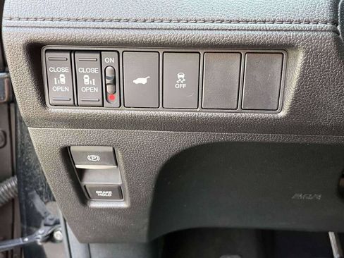 Used 2025 Honda Odyssey EX-L image 18