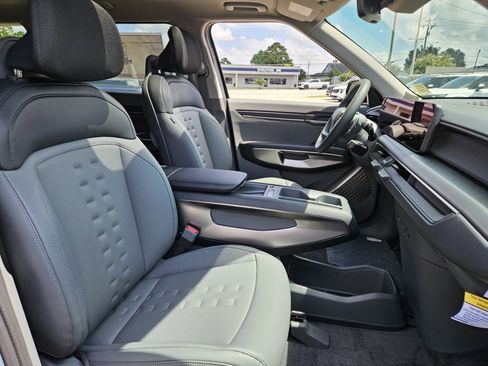 New 2026 Kia EV9 Wind image 12