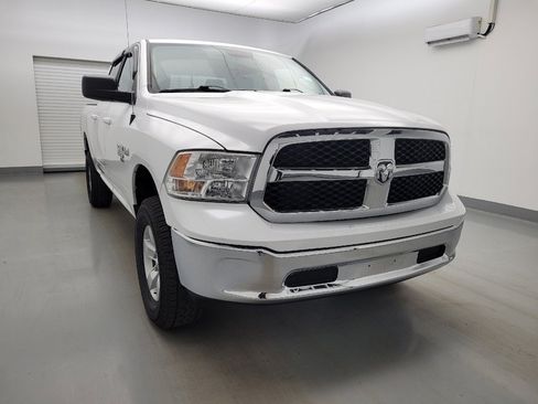 Used 2020 RAM 1500 Classic SLT image 14