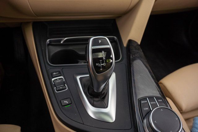 Used 2017 BMW 340i Sedan w/ Premium Package Essential RWD image 25