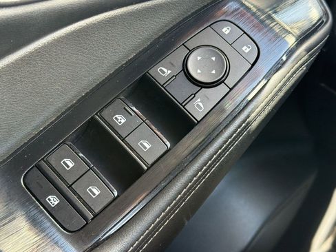Used 2024 Nissan Rogue SV AWD/4WD image 27