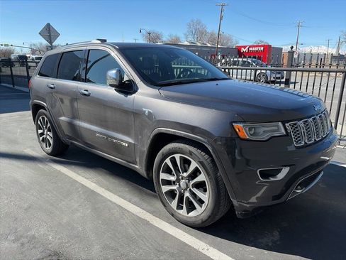 Used 2018 Jeep Grand Cherokee Overland image 3