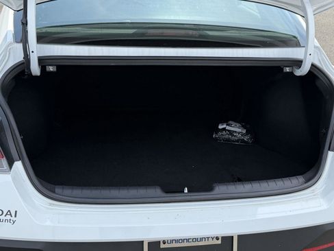 Used 2026 Hyundai Elantra Sport FWD image 24