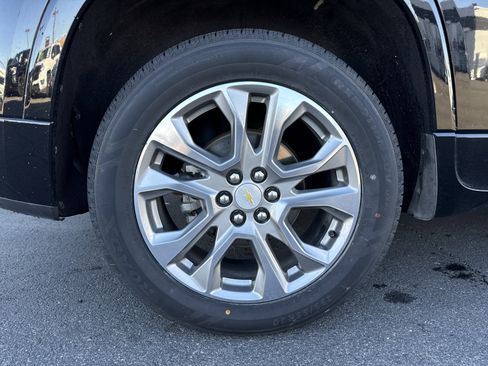 Used 2018 Chevrolet Traverse Premier w/ Driver Confidence II Package image 15