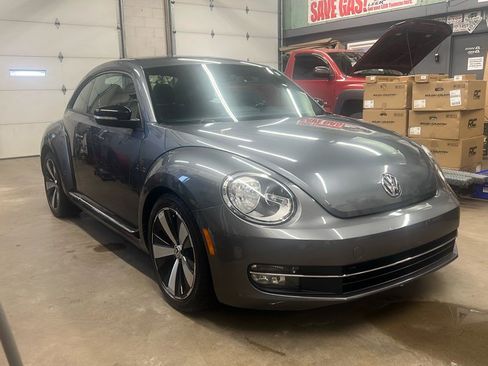 Used 2012 Volkswagen Beetle Turbo image 2