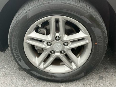 Used 2019 Hyundai Kona SE FWD image 9