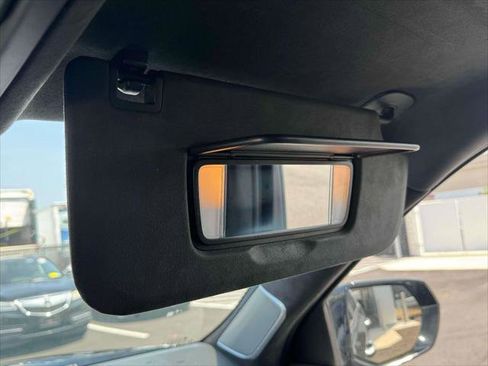 Used 2024 Cadillac Escalade ESV Premium Luxury Platinum image 31