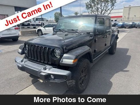 Certified 2022 Jeep Gladiator Sport AWD/4WD image 1