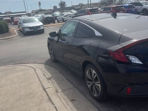 Used 2018 Honda Civic EX-T image 7