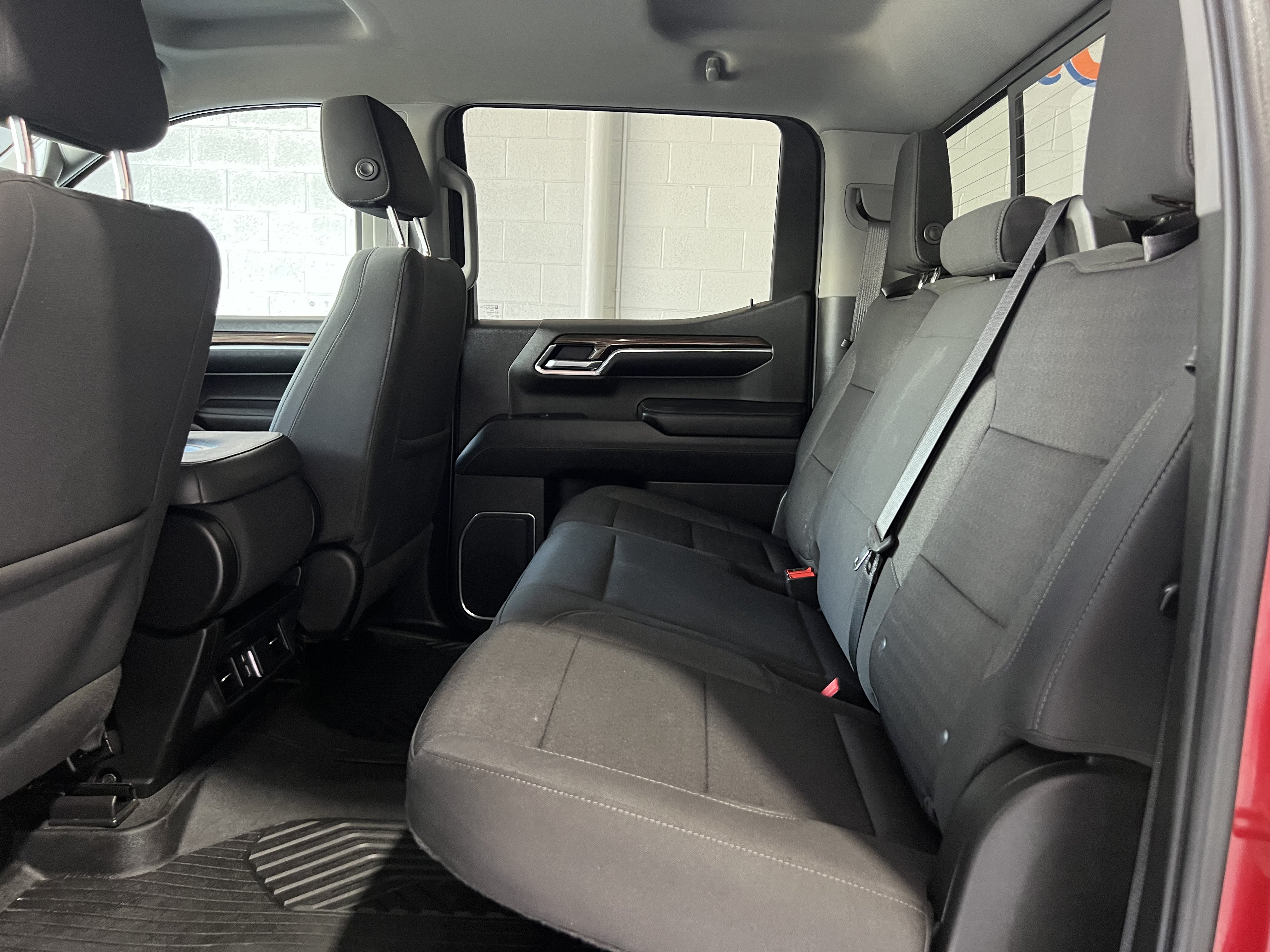 Used 2022 Chevrolet Silverado 1500 LT AWD/4WD image 12