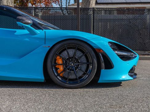 Used 2022 McLaren 720S Spider image 28