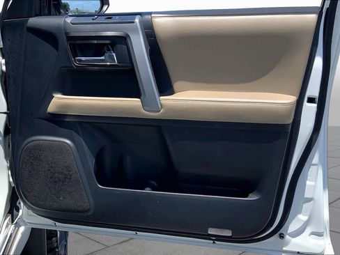 Used 2014 Toyota 4Runner Limited RWD image 22