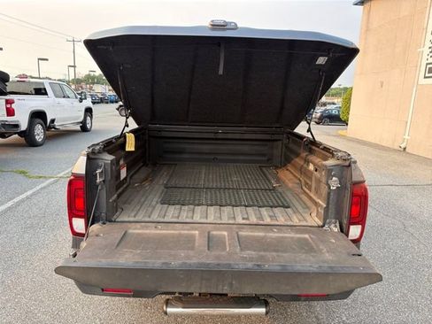 Used 2017 Honda Ridgeline RTL-T image 7