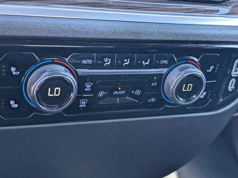 Used 2025 Chevrolet Silverado 3500 LT w/ Safety Package AWD/4WD image 16