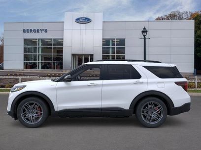 New 2025 Ford Explorer ST-Line w/ Premium Package
