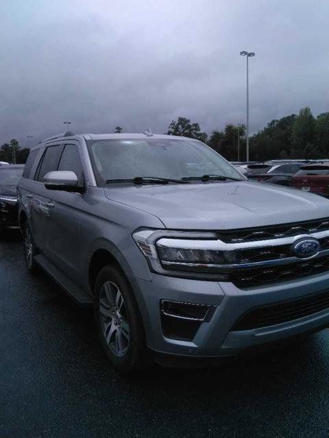 Used 2024 Ford Expedition Limited AWD/4WD image 6