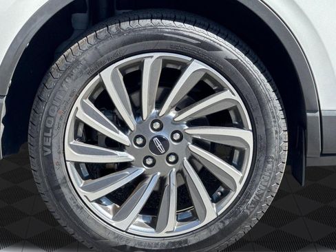 Used 2023 Lincoln Corsair Reserve w/ Equipment Group 201A FWD image 13