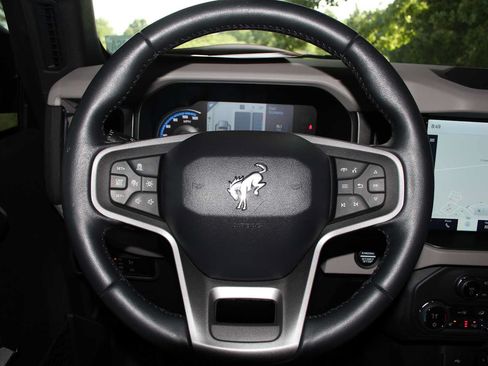 Used 2023 Ford Bronco Wildtrak AWD/4WD image 39