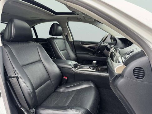 Used 2015 Lexus LS 460 image 50