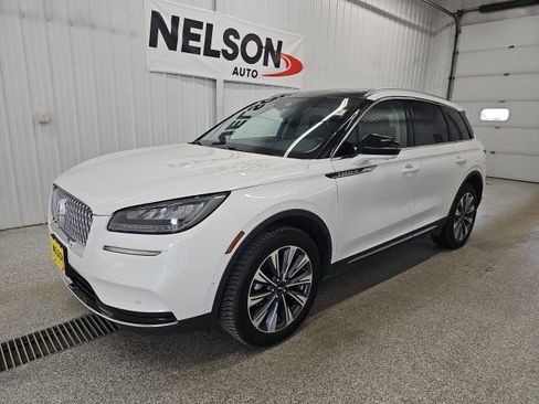 Used 2022 Lincoln Corsair Reserve w/ Equipment Group 201A image 4