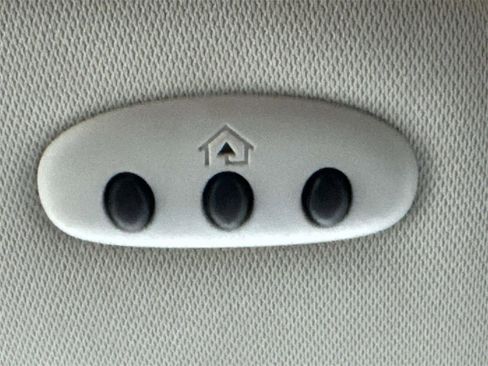 Used 2024 Ford Edge Titanium image 25