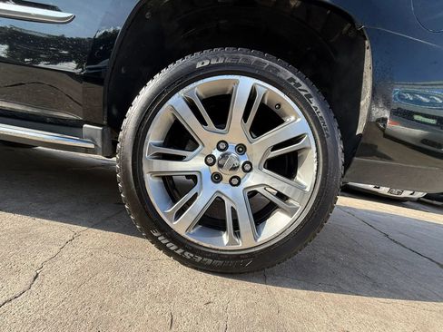 Used 2015 Cadillac Escalade Luxury RWD image 28