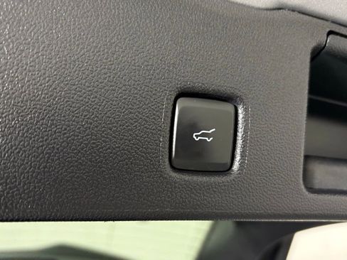 Used 2024 Ford Escape ST-Line AWD/4WD image 45