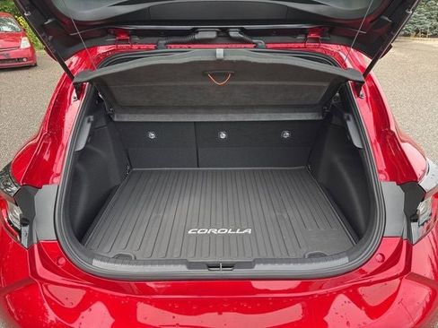 Used 2025 Toyota Corolla SE w/ SE Package image 11